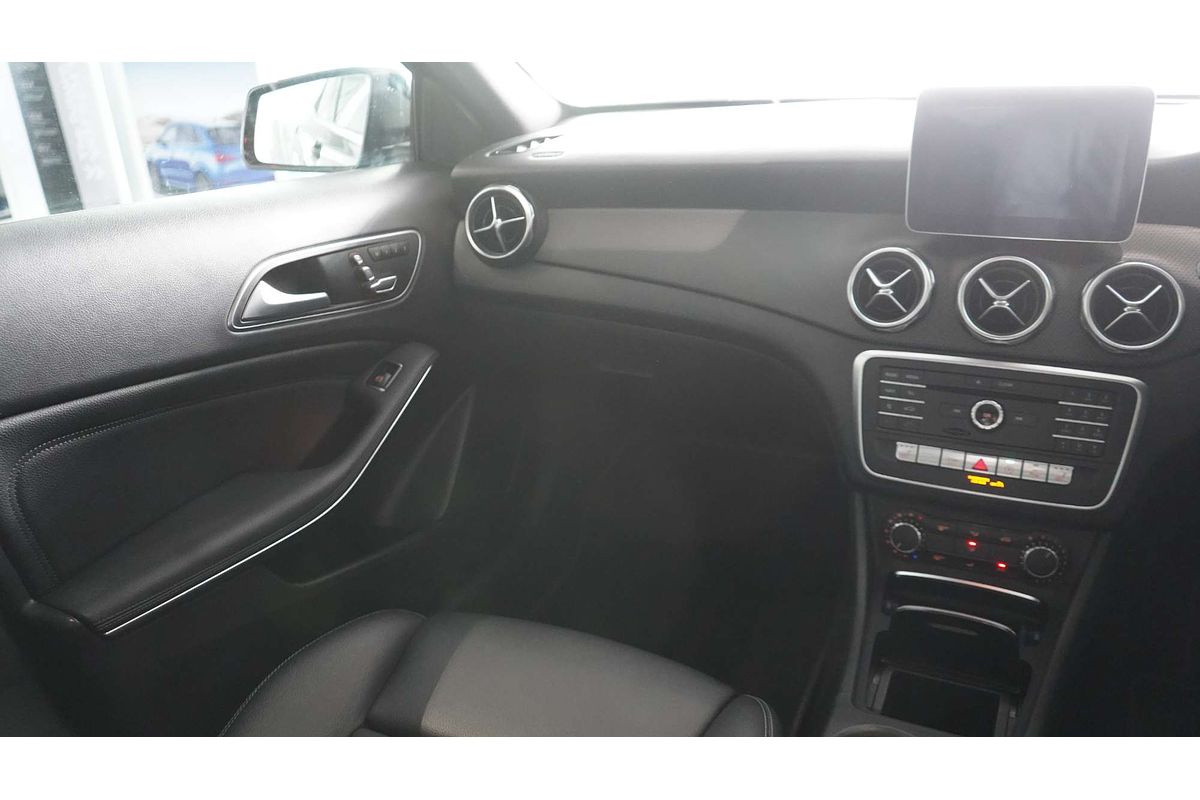 2019 Mercedes-Benz GLA-Class GLA180 X156