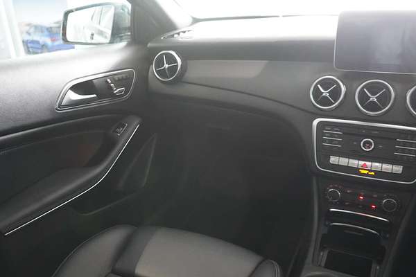 2019 Mercedes-Benz GLA-Class GLA180 X156