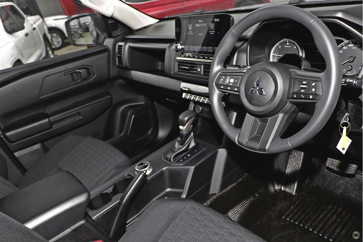 2024 Mitsubishi Triton GLX MV 4X4