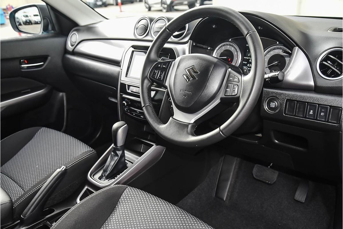 2024 Suzuki Vitara Shadow LY Series II