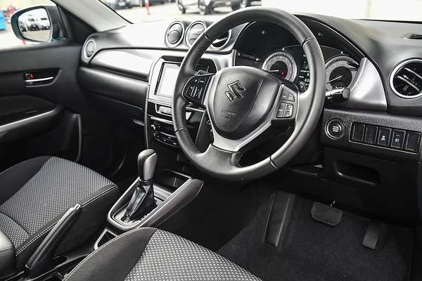 2024 Suzuki Vitara Shadow LY Series II