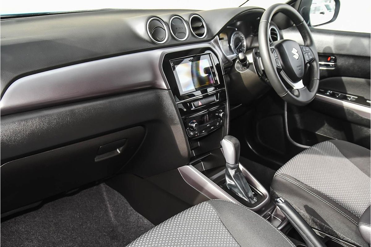 2024 Suzuki Vitara Shadow LY Series II