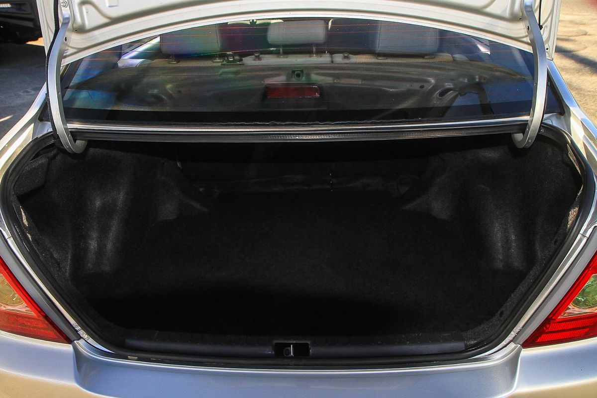 2005 Toyota Corolla Conquest ZZE122R