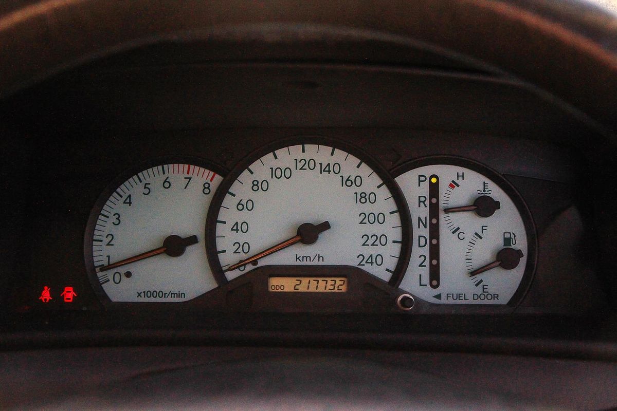 2005 Toyota Corolla Conquest ZZE122R