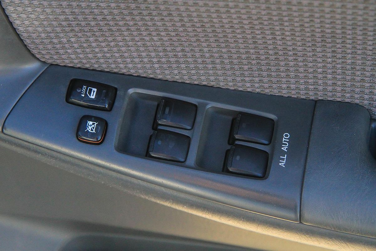 2005 Toyota Corolla Conquest ZZE122R
