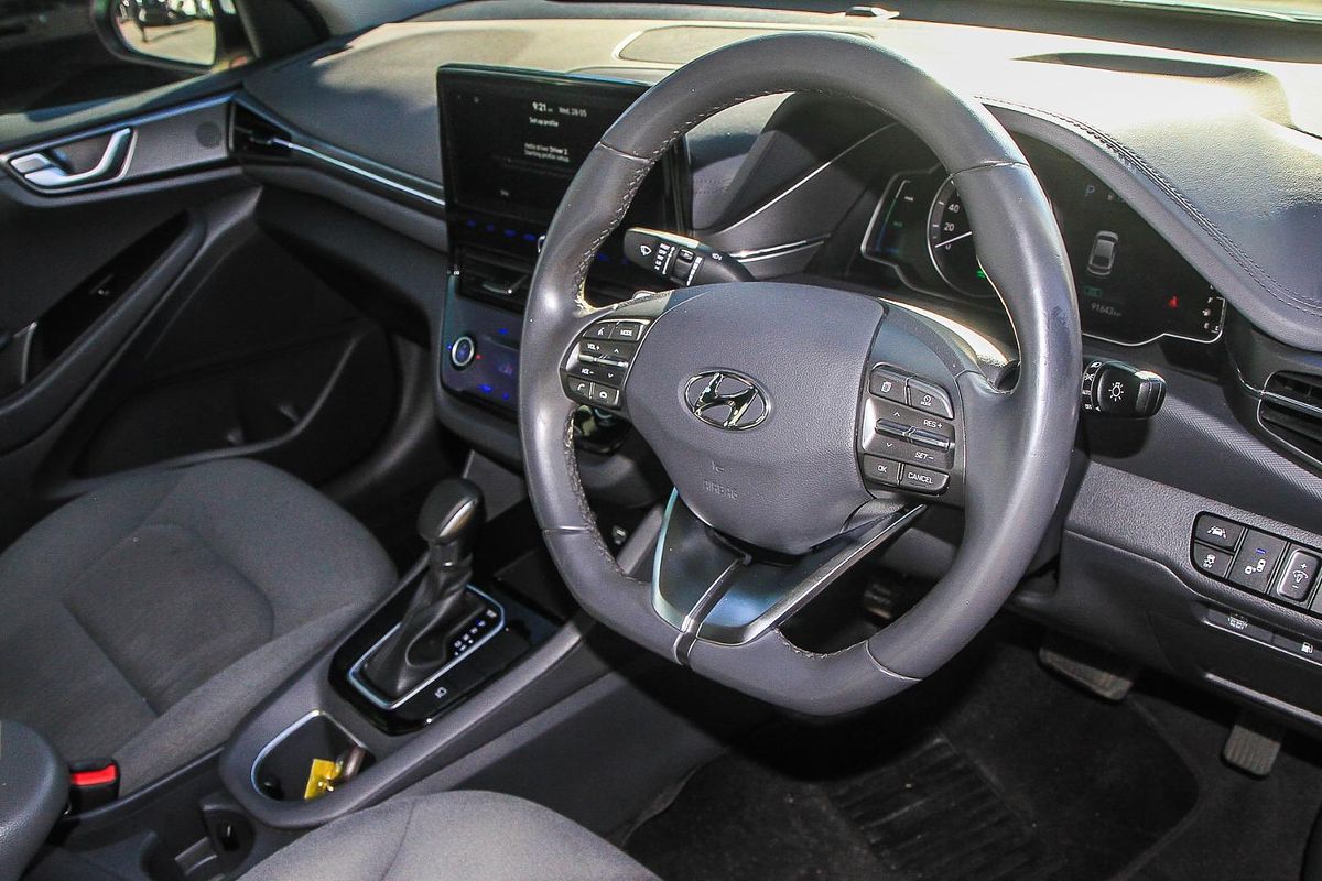 2020 Hyundai IONIQ Hybrid Elite AE.3