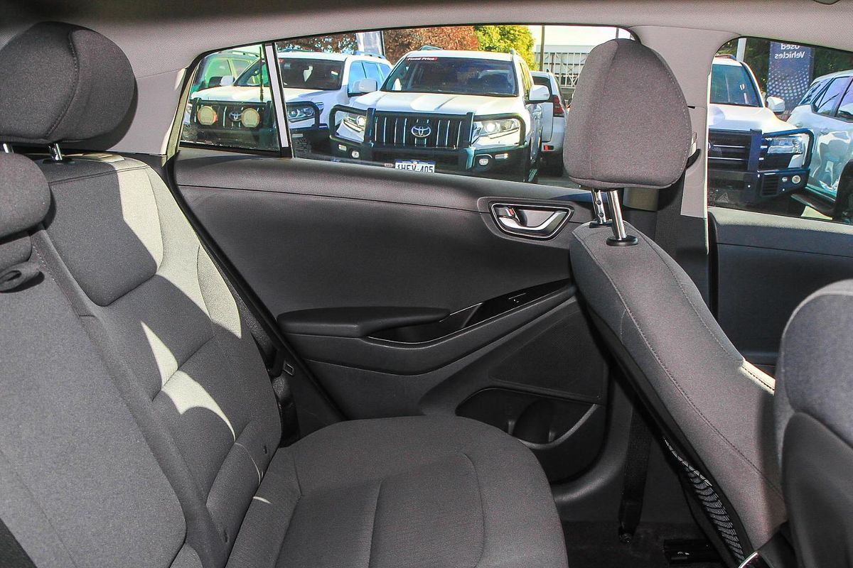 2020 Hyundai IONIQ Hybrid Elite AE.3