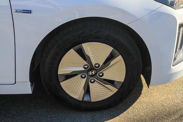 2020 Hyundai IONIQ Hybrid Elite AE.3