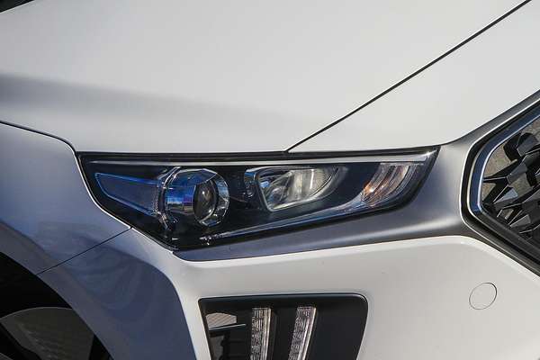 2020 Hyundai IONIQ Hybrid Elite AE.3