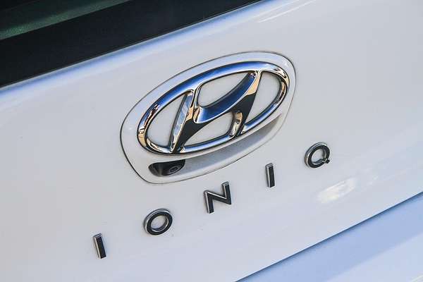 2020 Hyundai IONIQ Hybrid Elite AE.3