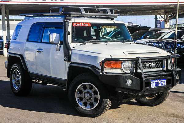 2013 Toyota FJ Cruiser GSJ15R