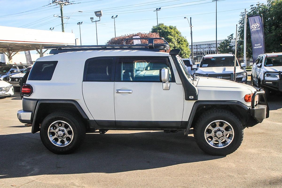2013 Toyota FJ Cruiser GSJ15R