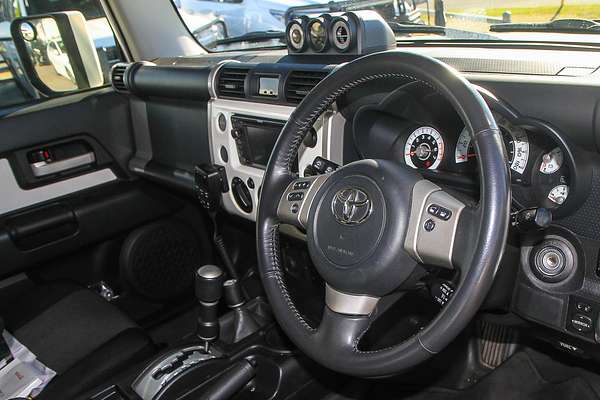 2013 Toyota FJ Cruiser GSJ15R