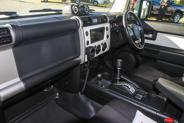 2013 Toyota FJ Cruiser GSJ15R
