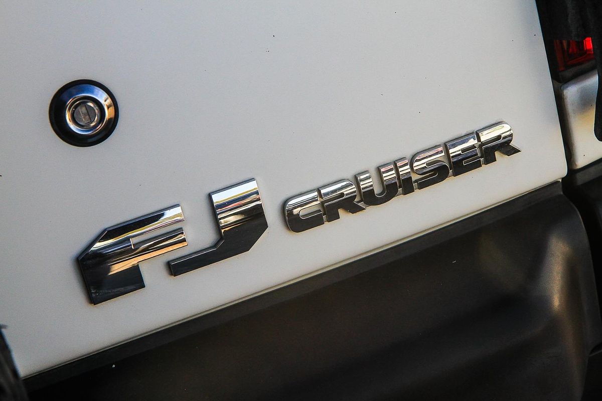 2013 Toyota FJ Cruiser GSJ15R
