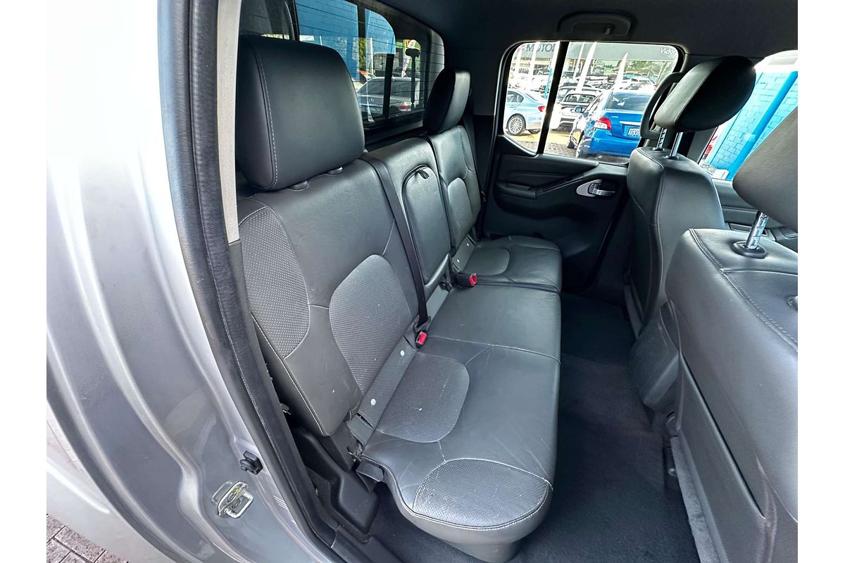 2012 Nissan Navara ST-X D40 Series 6