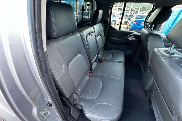 2012 Nissan Navara ST-X D40 Series 6