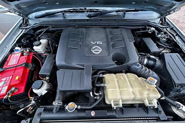 2012 Nissan Navara ST-X D40 Series 6