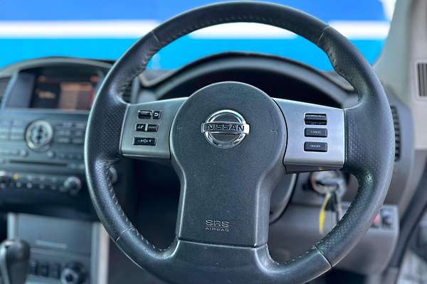 2012 Nissan Navara ST-X D40 Series 6