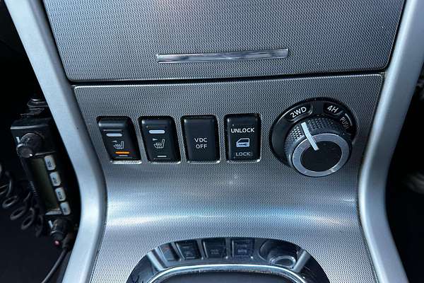 2012 Nissan Navara ST-X D40 Series 6