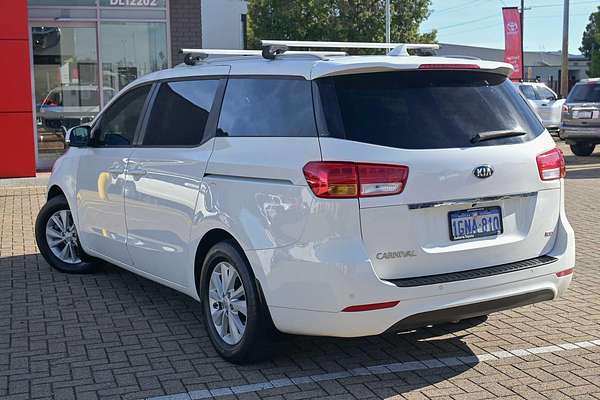 2016 Kia Carnival Si YP