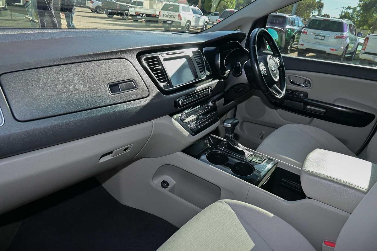 2016 Kia Carnival Si YP