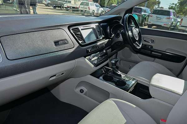 2016 Kia Carnival Si YP