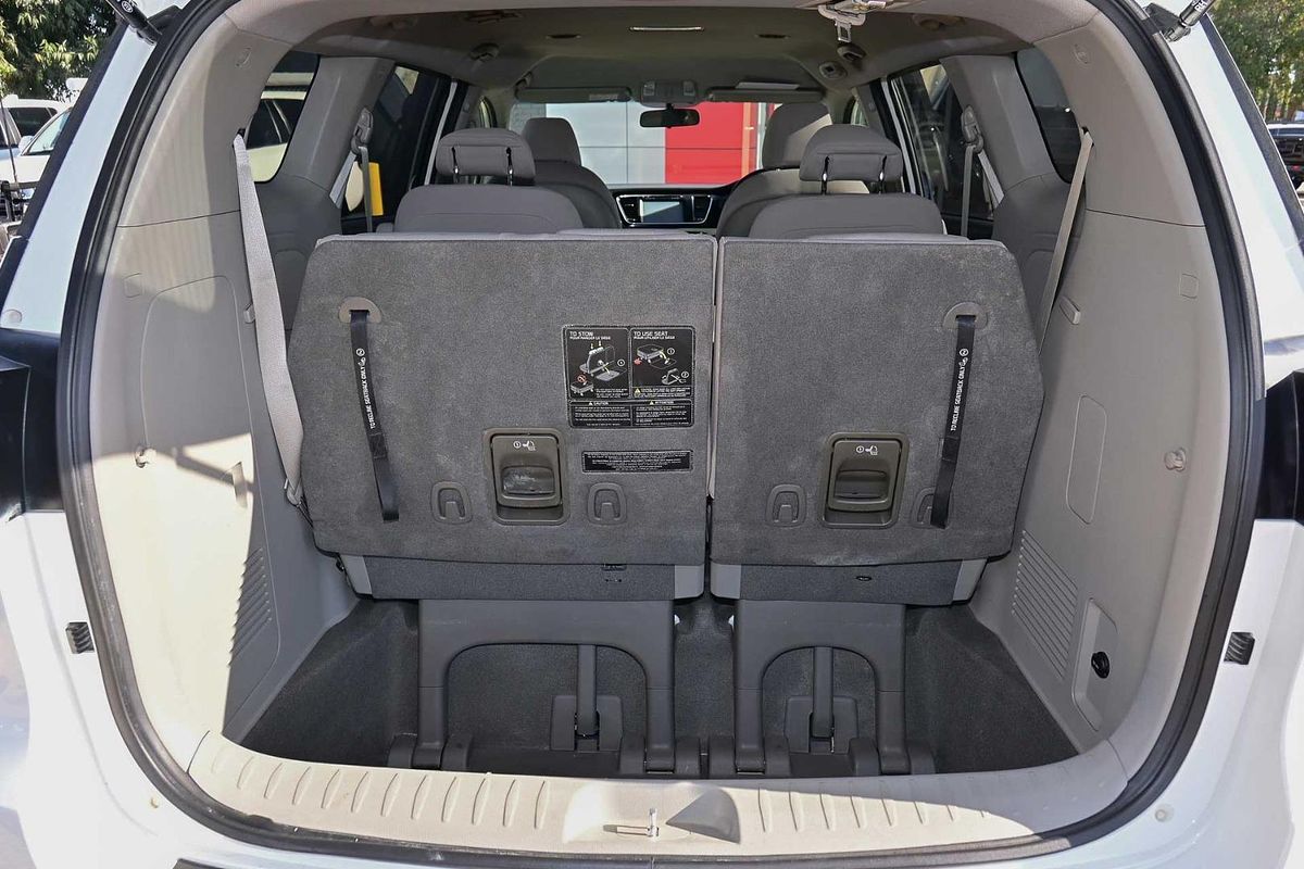 2016 Kia Carnival Si YP