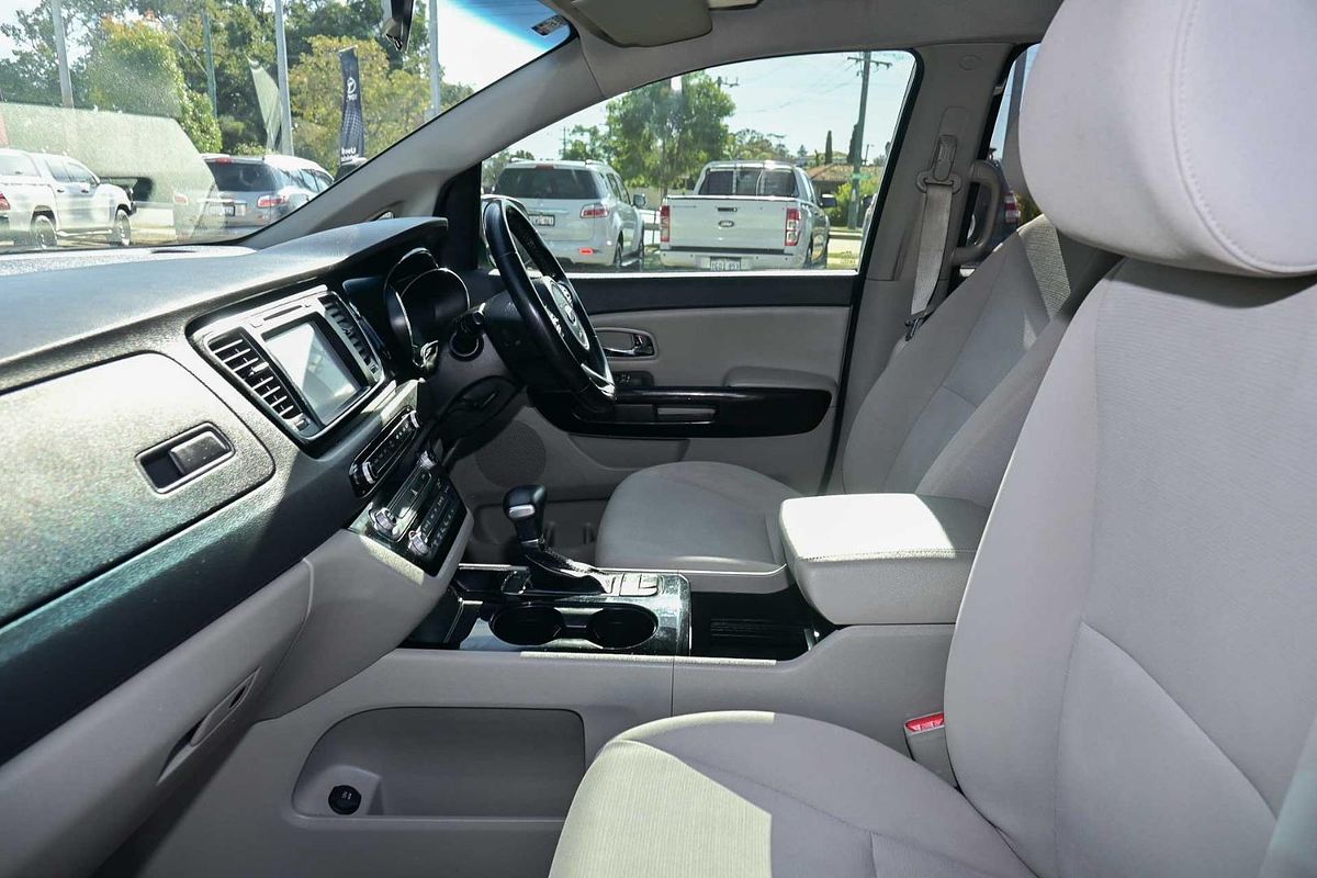 2016 Kia Carnival Si YP