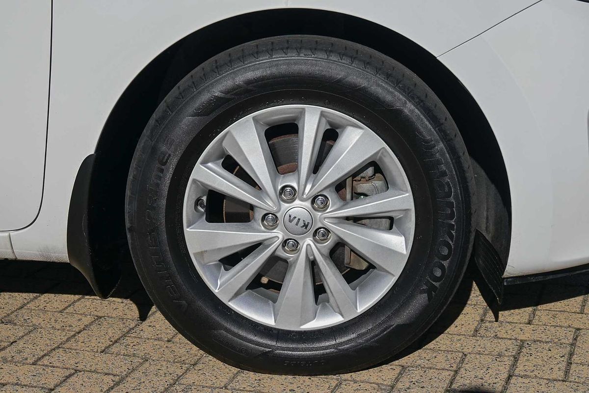 2016 Kia Carnival Si YP