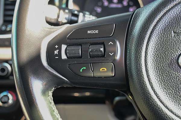 2016 Kia Carnival Si YP