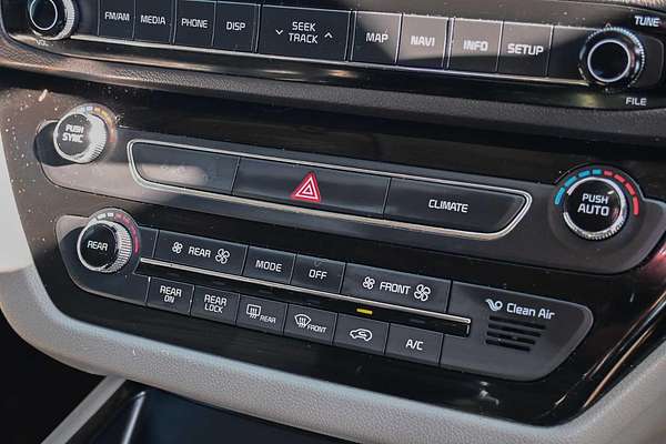 2016 Kia Carnival Si YP