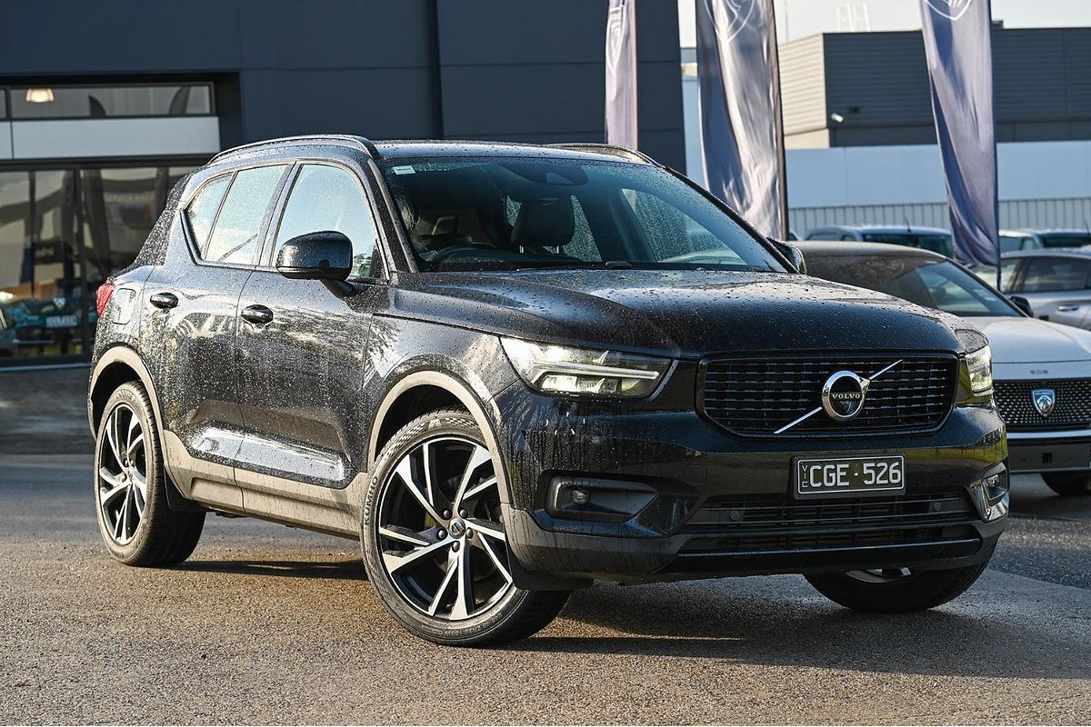 2021 Volvo XC40 T5 R-Design