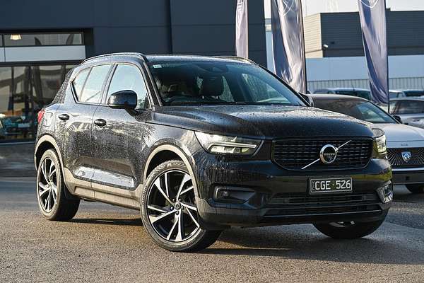 2021 Volvo XC40 T5 R-Design