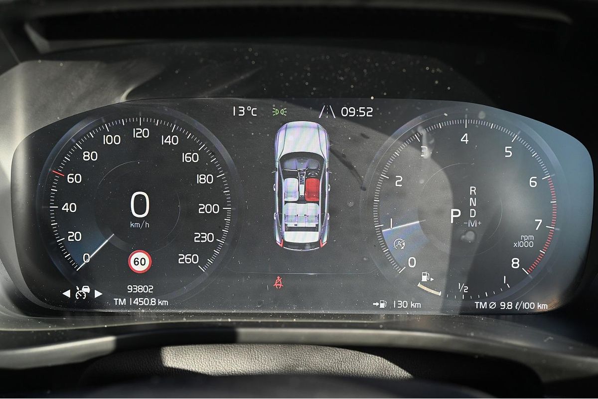 2021 Volvo XC40 T5 R-Design