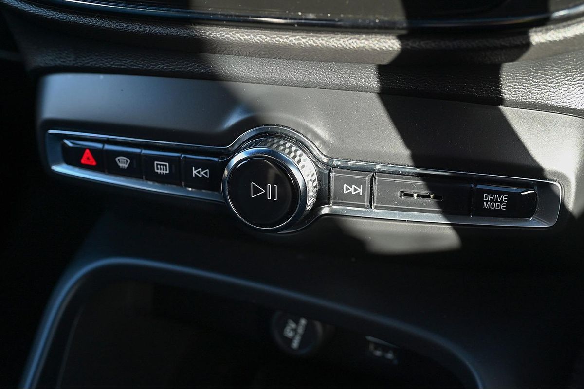 2021 Volvo XC40 T5 R-Design