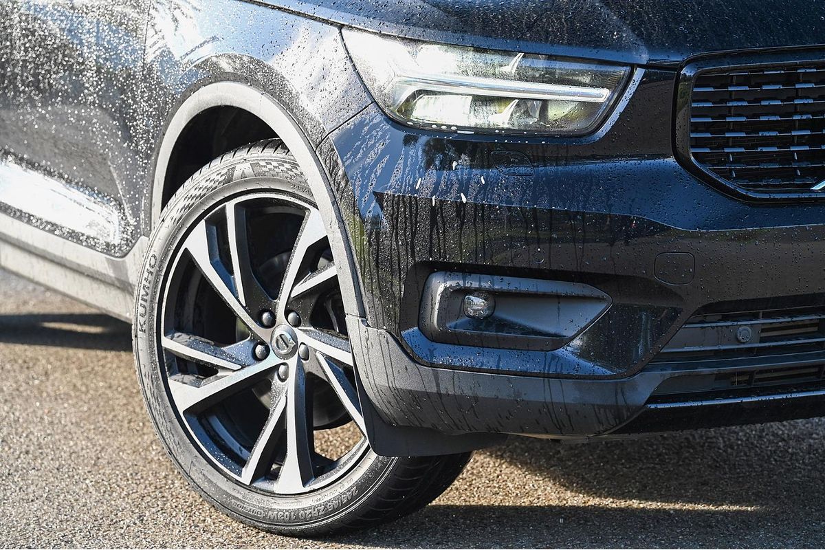 2021 Volvo XC40 T5 R-Design