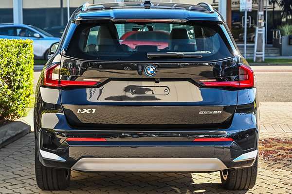 2024 BMW iX1 eDrive20 xLine U11