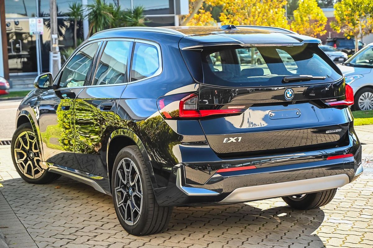 2024 BMW iX1 eDrive20 xLine U11