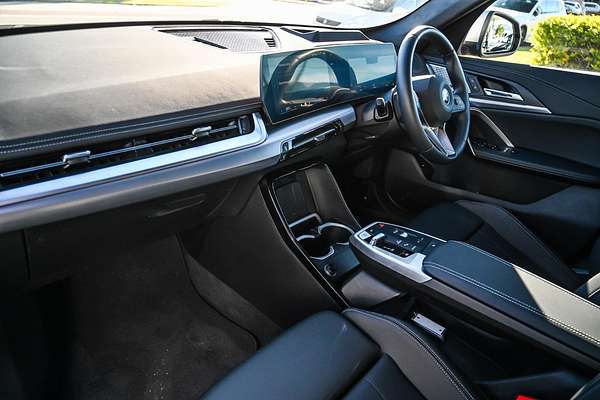 2024 BMW iX1 eDrive20 xLine U11