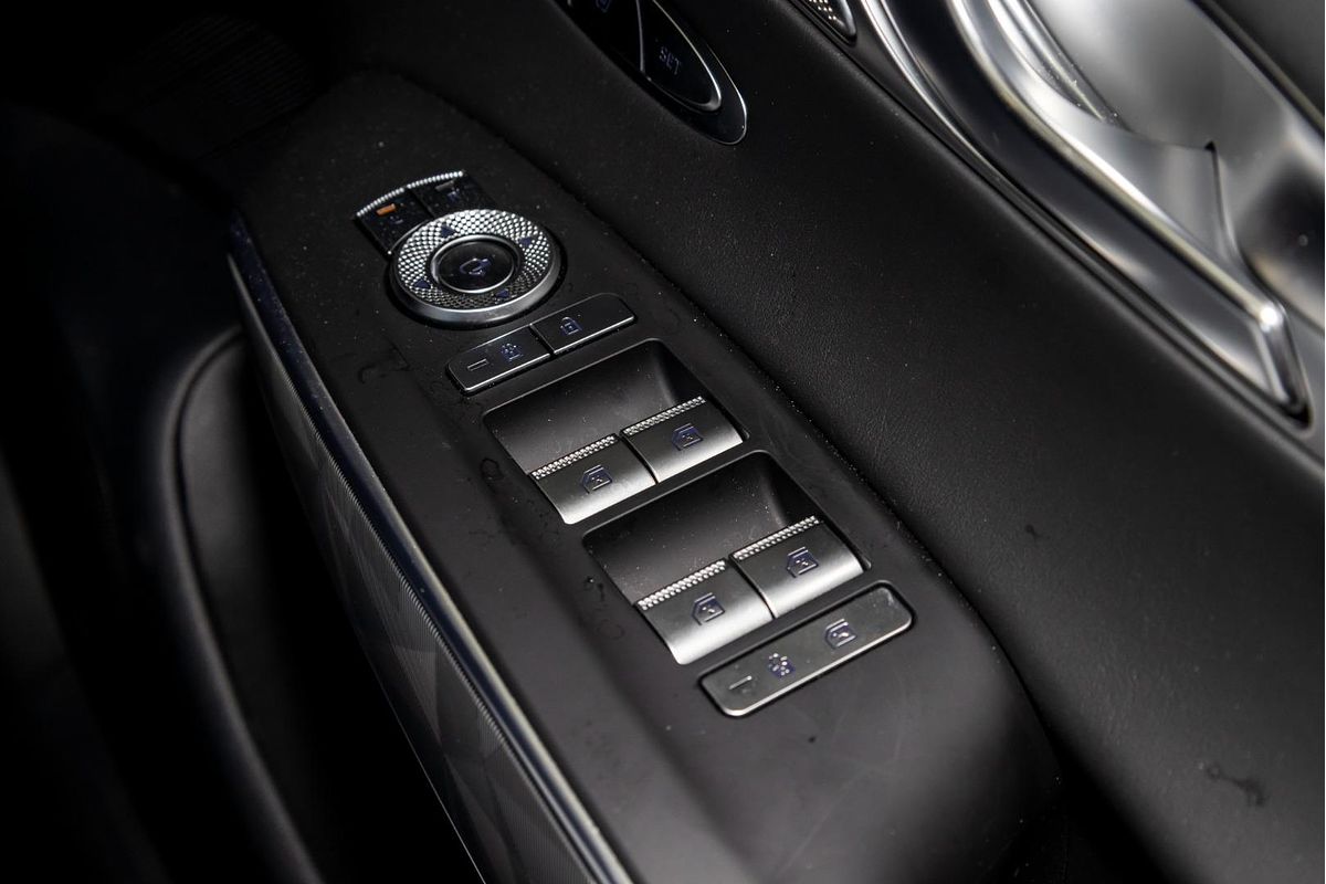 2024 Genesis GV70 3.5T AWD Sport JK.V2