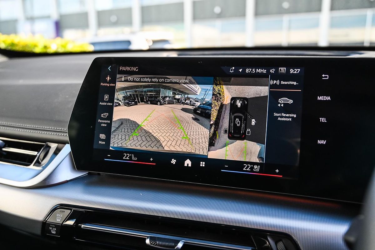 2024 BMW iX1 eDrive20 xLine U11