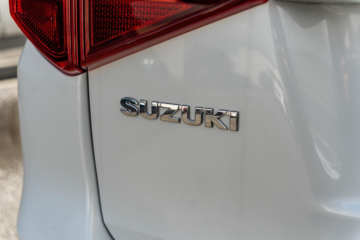 2023 Suzuki Vitara Turbo Shadow LY Series II