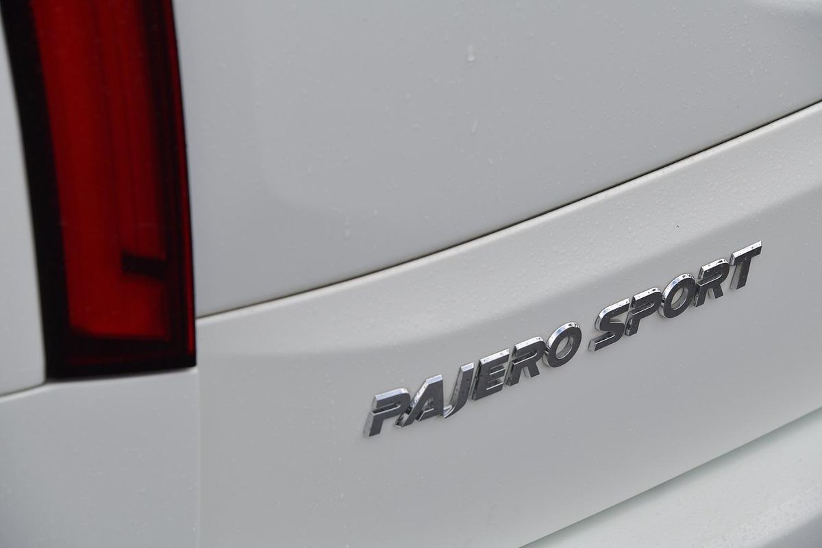2022 Mitsubishi Pajero Sport GLX QF