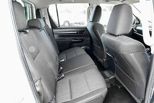 2020 Toyota Hilux SR GUN126R 4X4
