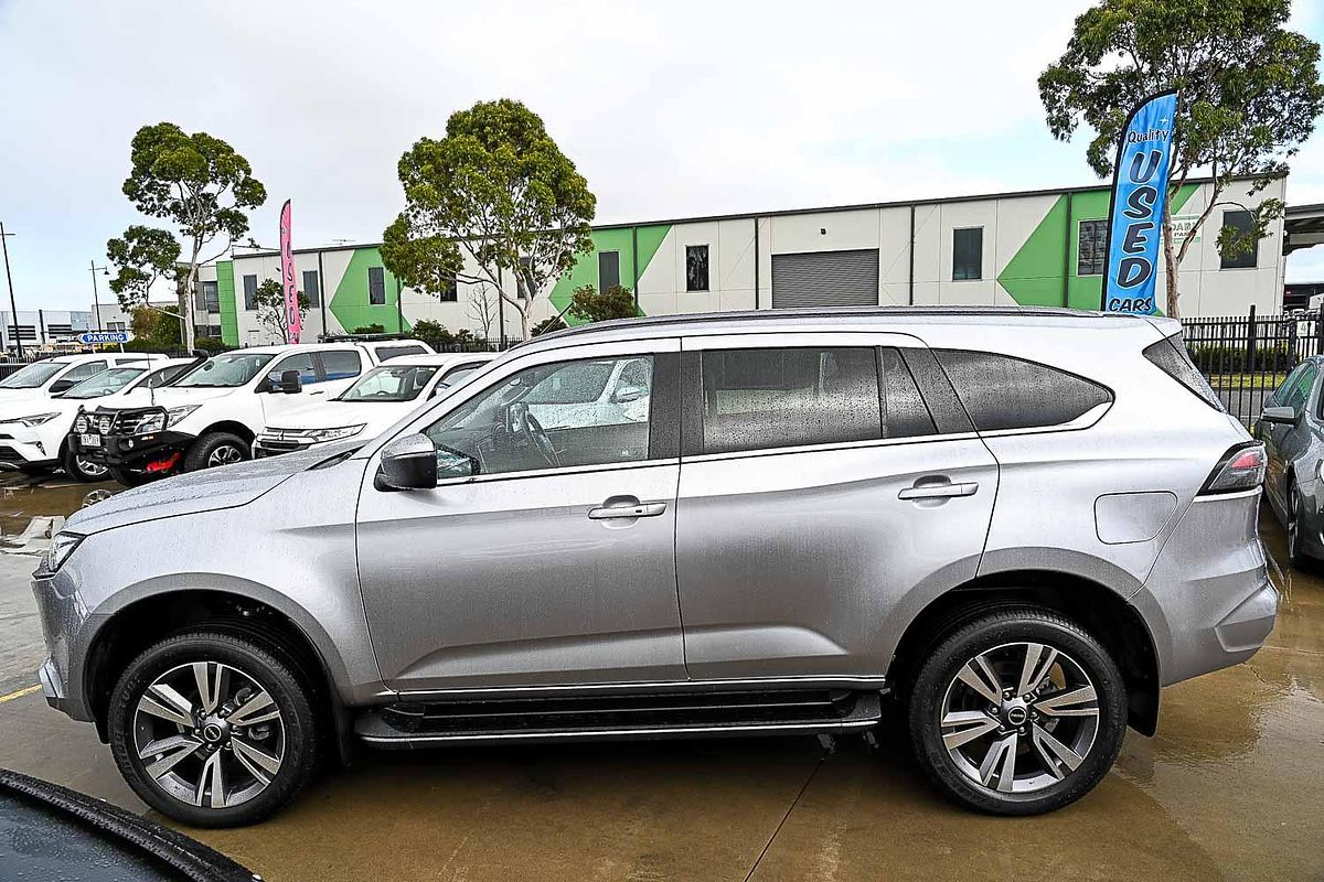2023 Isuzu MU-X LS-T