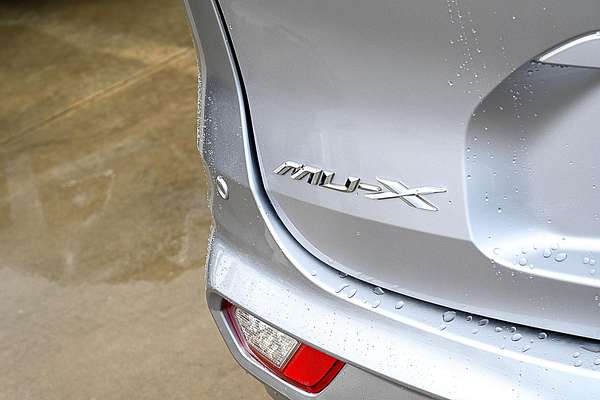 2023 Isuzu MU-X LS-T