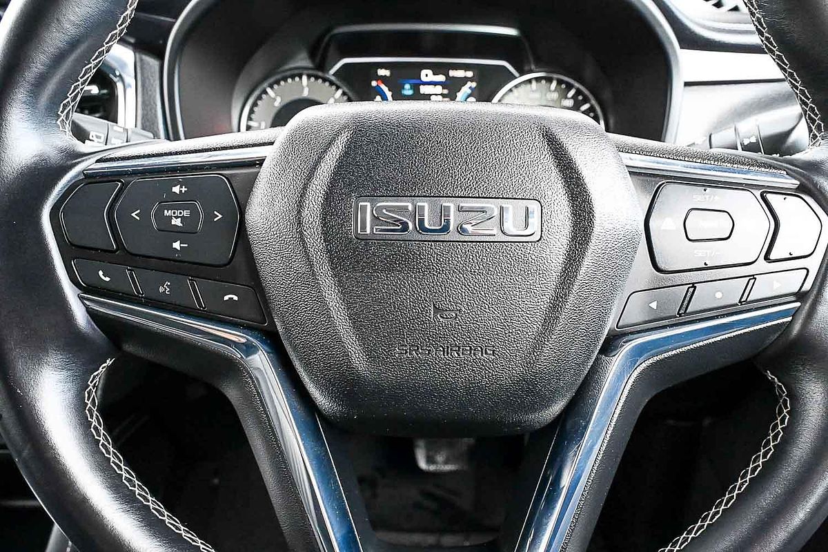 2023 Isuzu MU-X LS-T