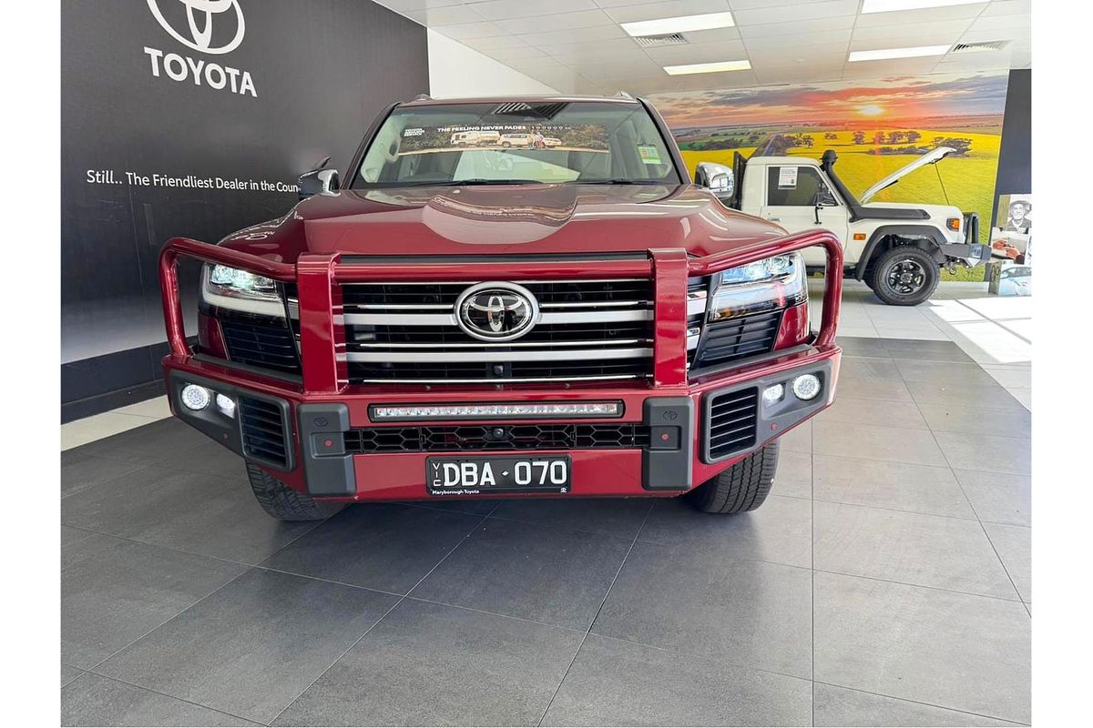 2024 Toyota Landcruiser Sahara FJA300R