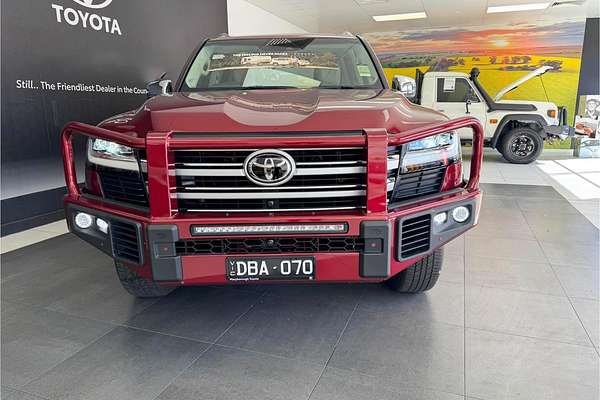2024 Toyota Landcruiser Sahara FJA300R